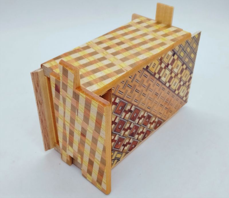 Yosegi Ichimatsu Puzzle Box 27 steps - Brain Spice