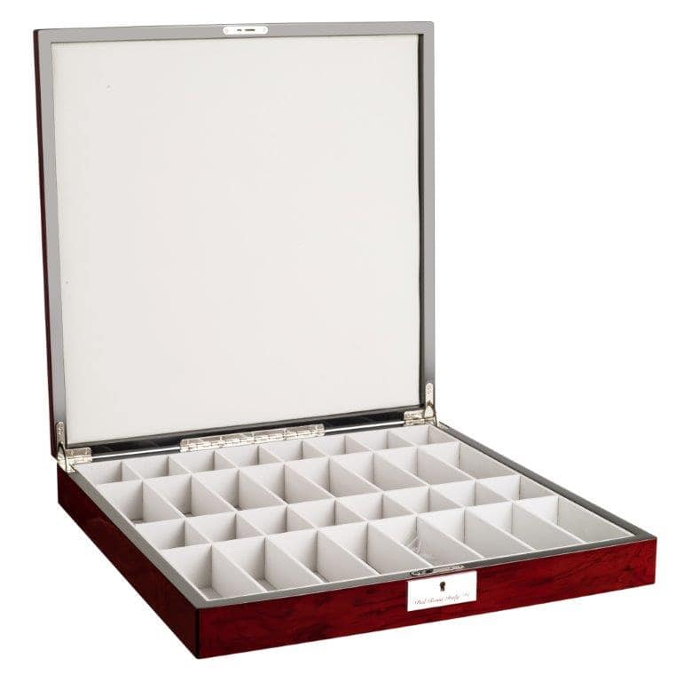 Chess Set - Mahogany With Storage Box and 110mm Pieces 20inch - Brain Spice