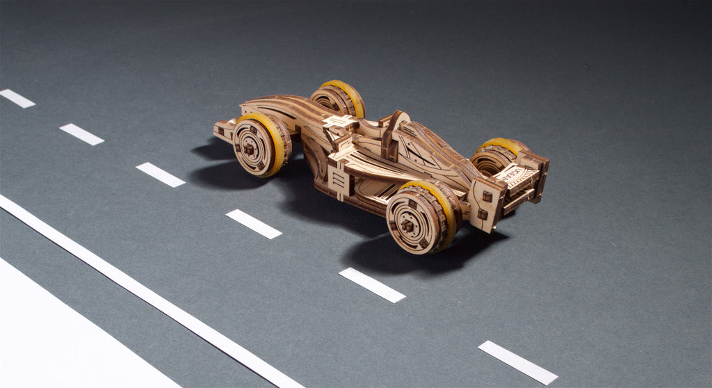 Compact Racer - uGears - Brain Spice