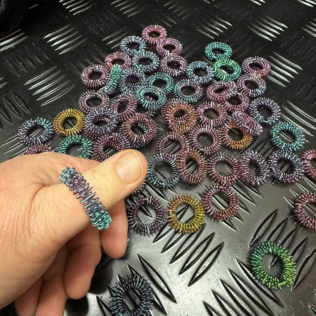 Finger Spikey - Oil Slick - Brain Spice