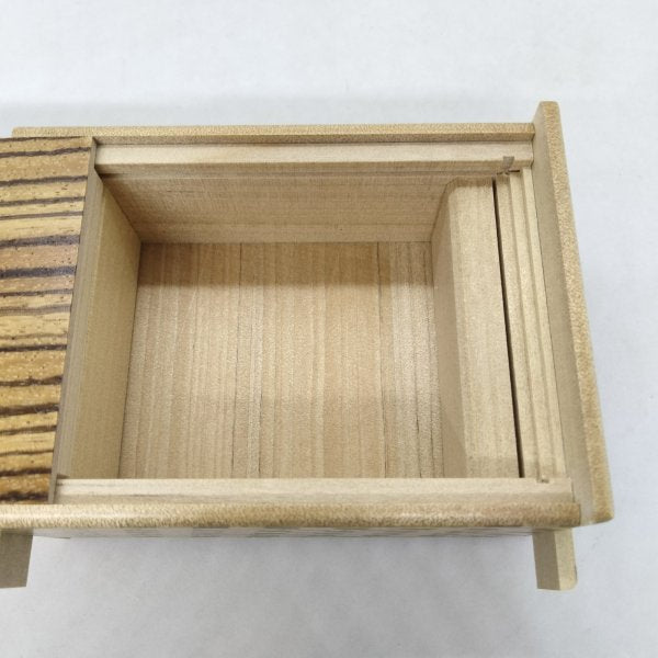 Zebra Wood Ichimatsu Puzzle Box - 18 steps - Brain Spice