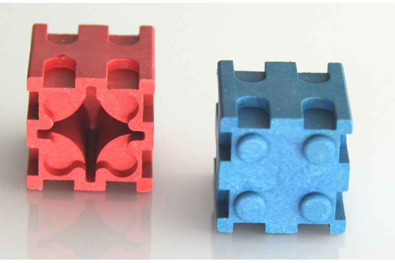 Interlocking Stackable Cubes 100 Interlocking Cubes 2x2x2 cm in ten colours - RE-Wood | Brain Spice
