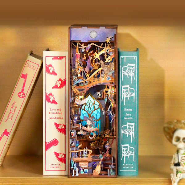 Magic Stars Room - Book Nook Kit - Brain Spice