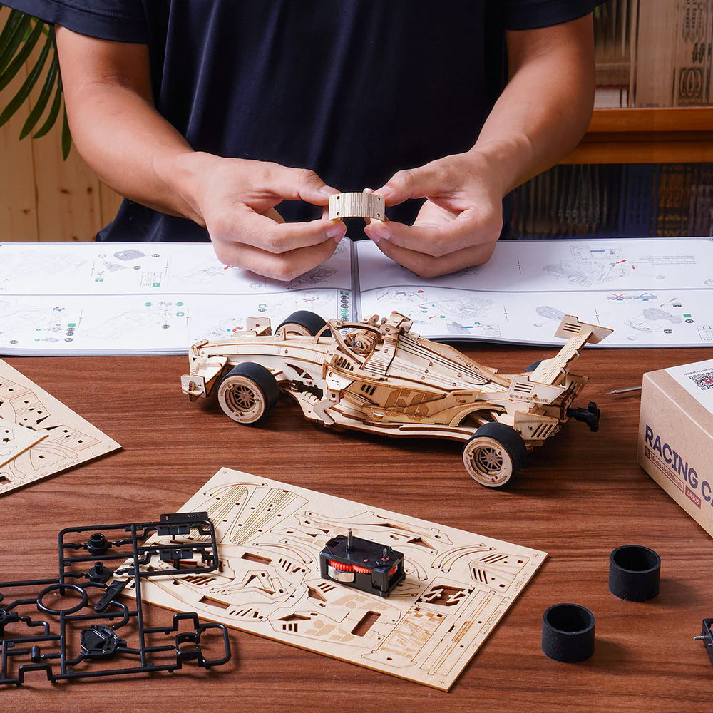 Mechanical Models F1 Racing Car - Brain Spice