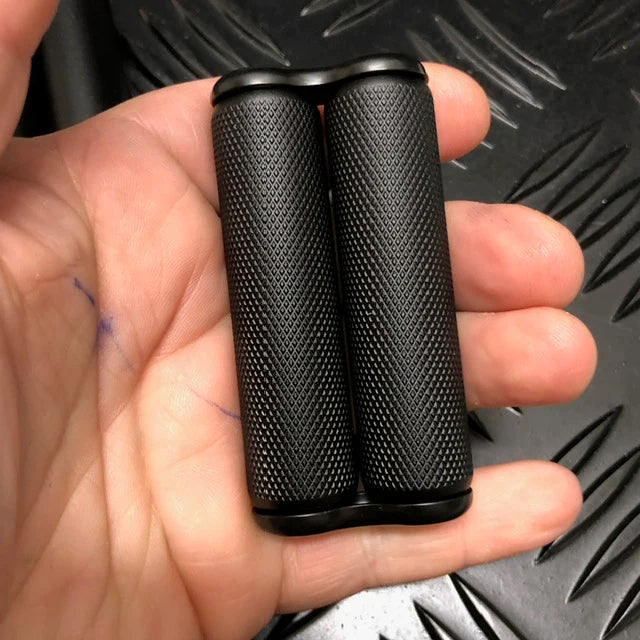 Mini Metal Hand Roller - Textured Black - 145g - Brain Spice