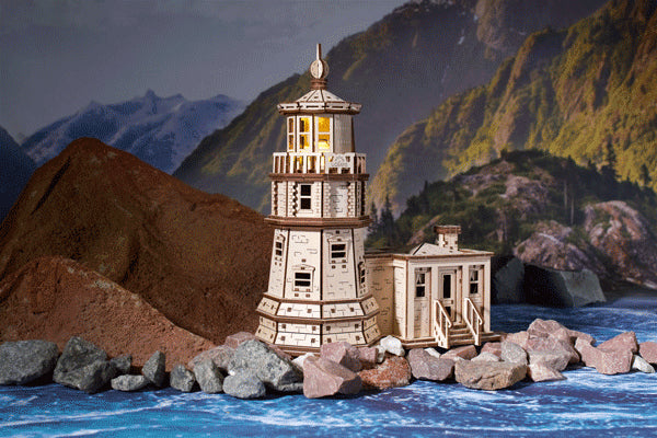 Split Rock Lighthouse - uGears - Brain Spice