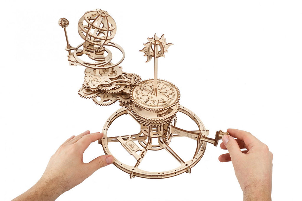 Tellurion - uGears - Brain Spice