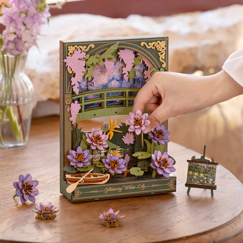 Wooden Bloom Glittering Water Lily - Brain Spice