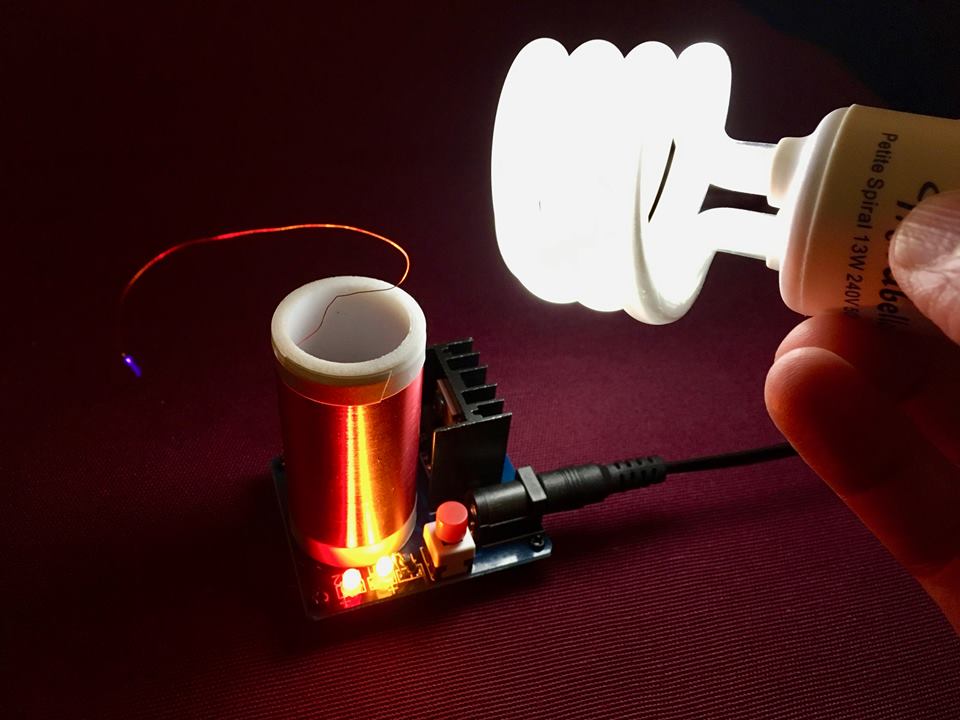 Mini Tesla Coil Kit w Power Supply - Brain Spice