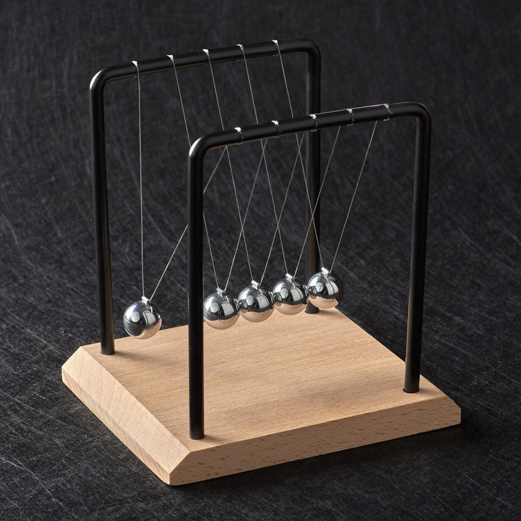 Newtons Cradle 14cm - Brain Spice