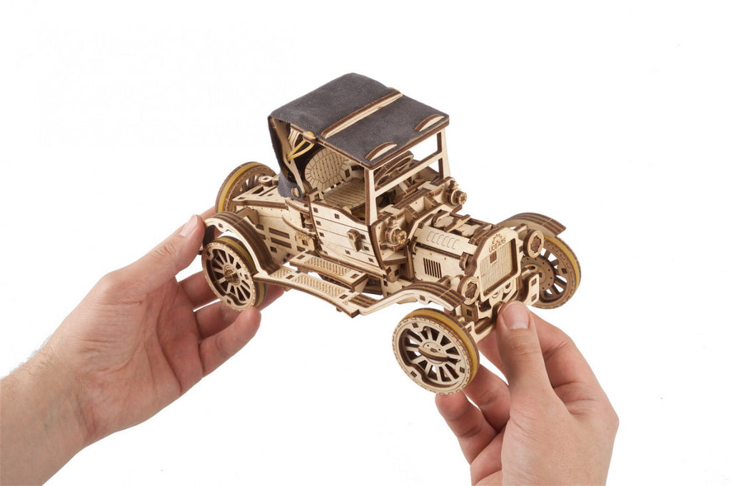 Retro Car UGR-T - uGears - Brain Spice