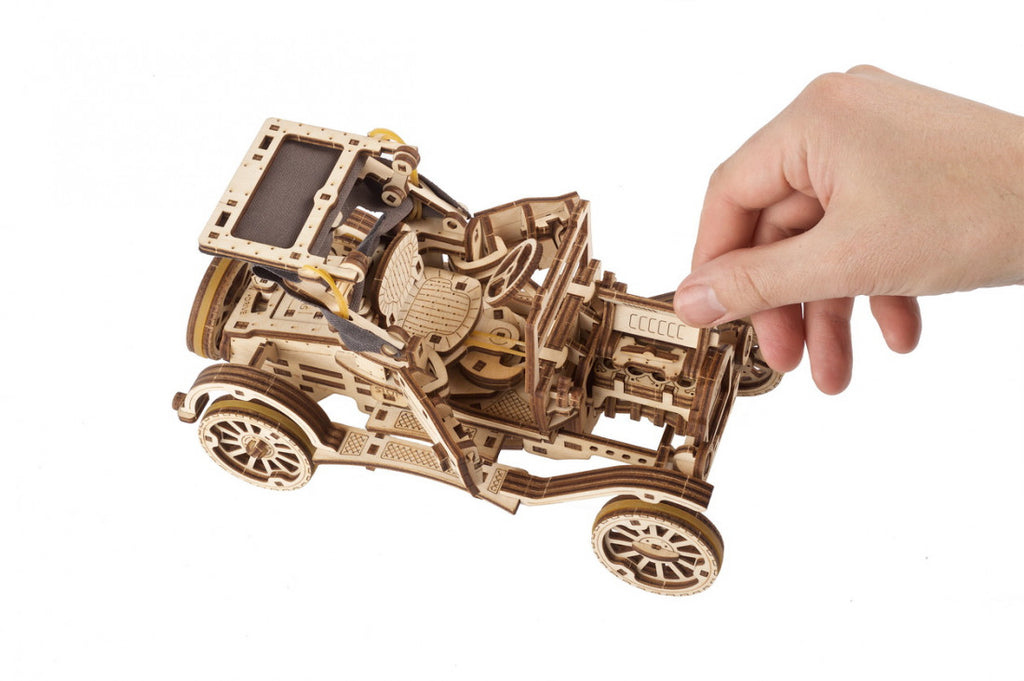 Retro Car UGR-T - uGears - Brain Spice
