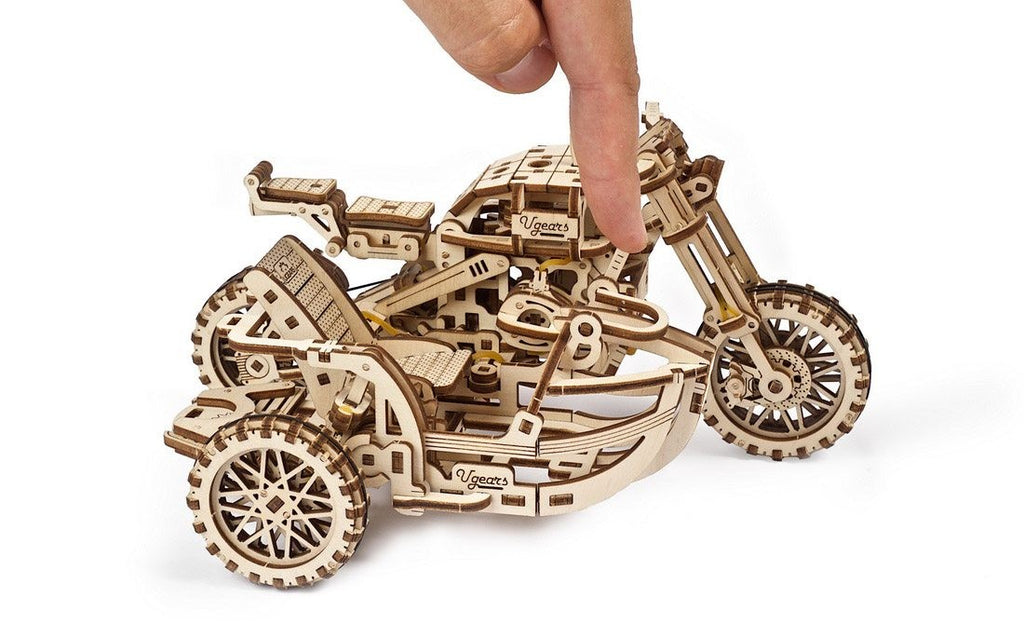 Scrambler UGR-10 with Sidecar - uGears - Brain Spice