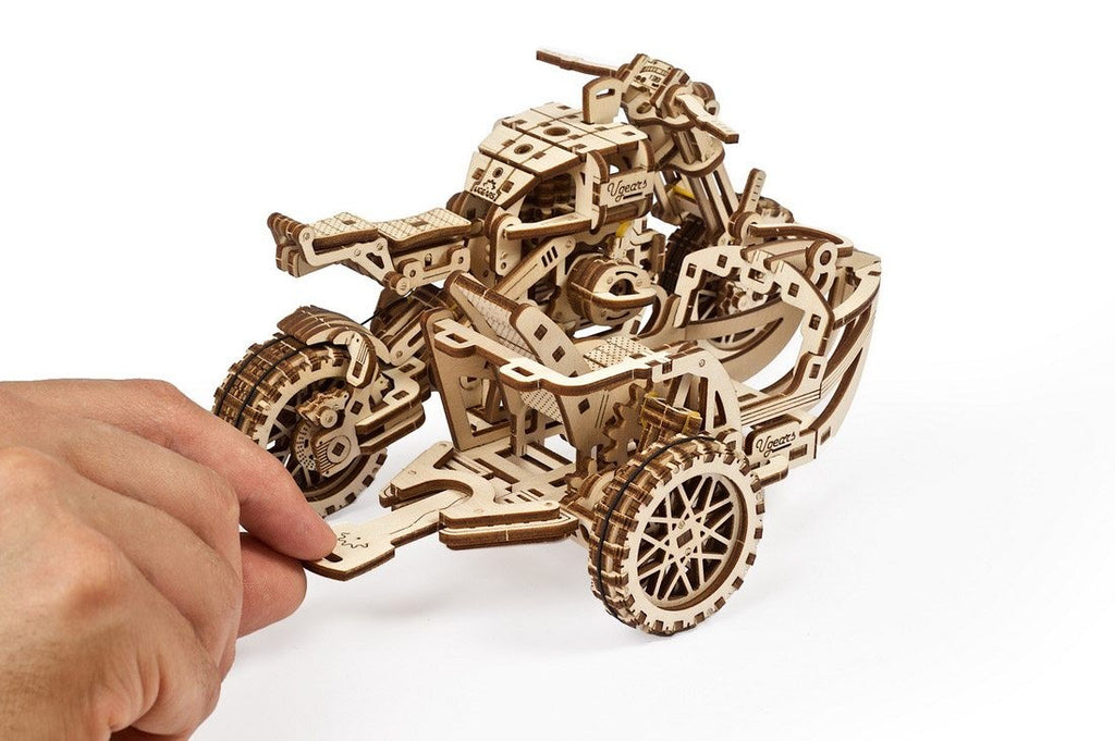 Scrambler UGR-10 with Sidecar - uGears - Brain Spice