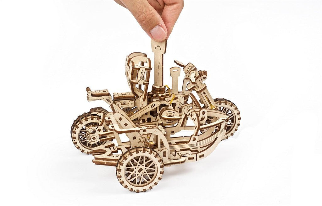 Scrambler UGR-10 with Sidecar - uGears - Brain Spice