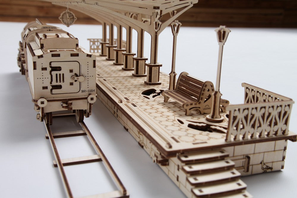 Railway Platform - uGears